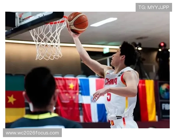 篮球世界杯中国队逆袭晋级八强 赛场惊现新星引发热议